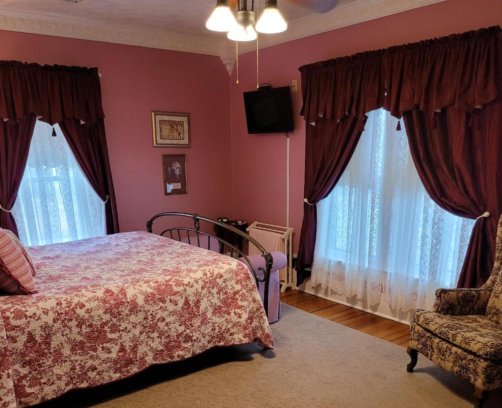 Triple Room with Private Bathroom interior